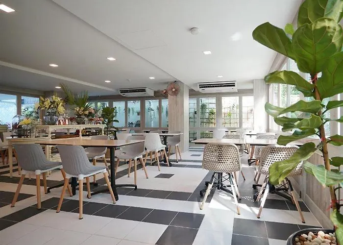 Hotel The Qube Fifty Bangkok