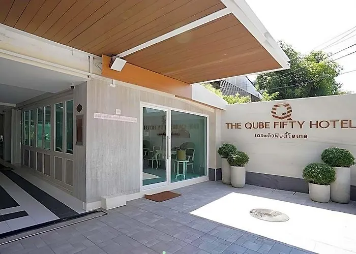 Hotel The Qube Fifty 3*