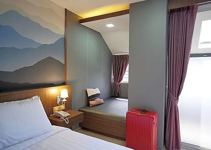 The Qube Fifty 3*
